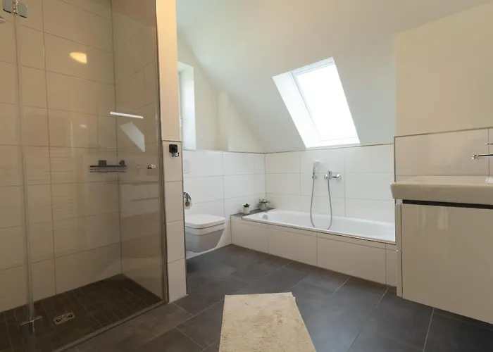 Kutterhafen 2 Mit Garten Und Sauna Fuer 4 Personen بيت للعطل