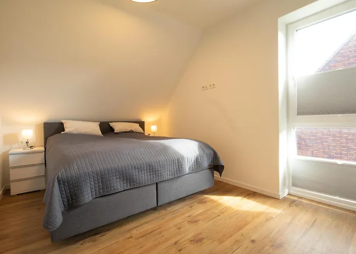 Kutterhafen 2 Mit Garten Und Sauna Fuer 4 Personen بيت للعطل