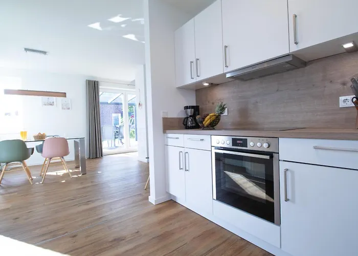 Kutterhafen 2 Mit Garten Und Sauna Fuer 4 Personen